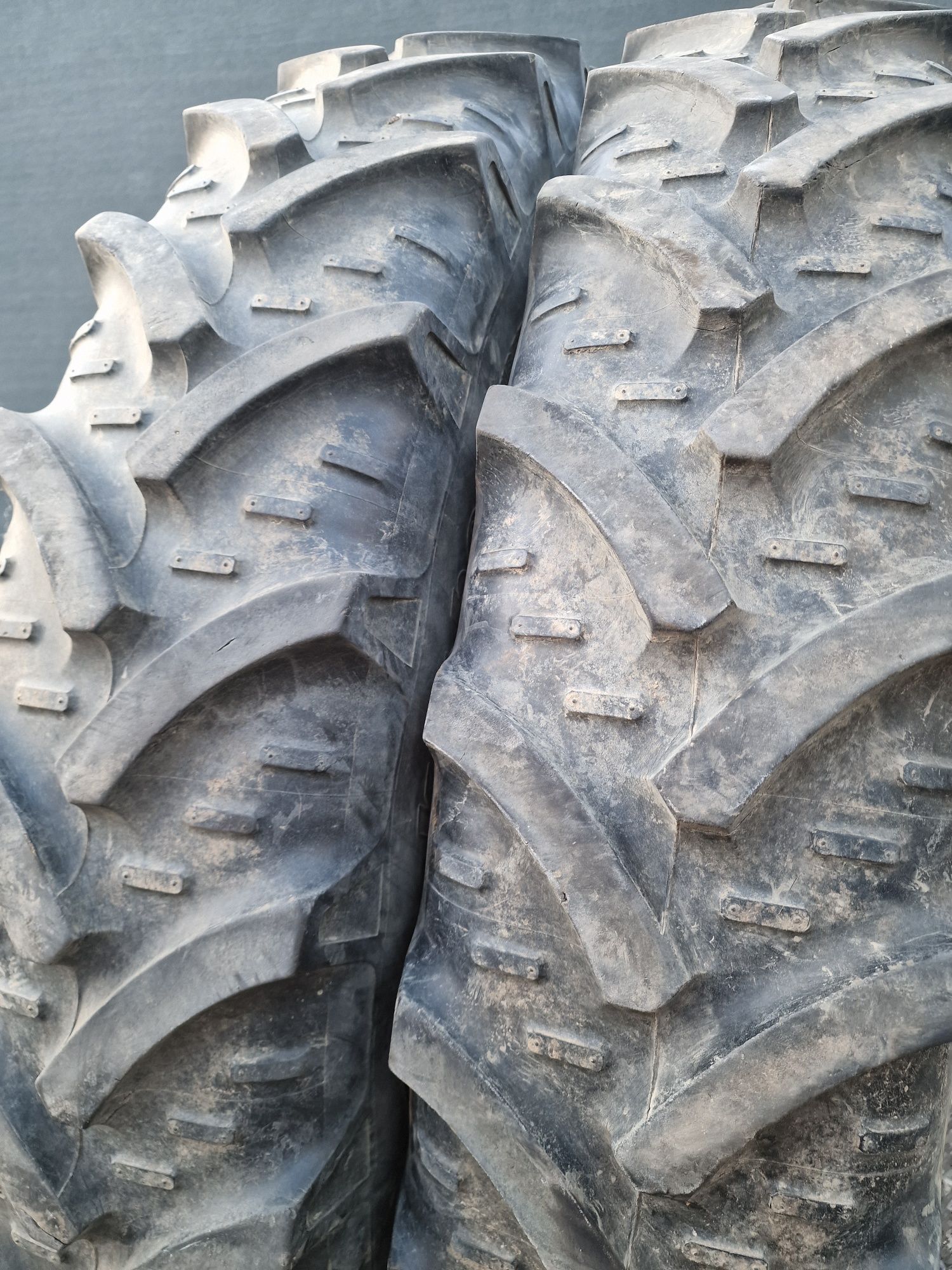 CAUCIUCURI agri 11.2R44 (270/95R44) marca Kleber