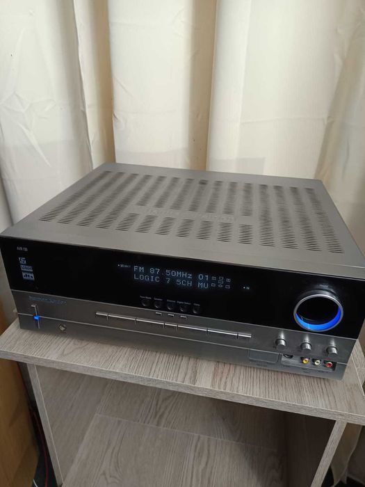 Amplificatoare, boxe, pickup, colectii de viniluri