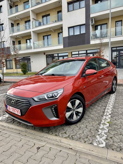 Hyundai Ioniq PLUG-IN Hybrid - 55.000km