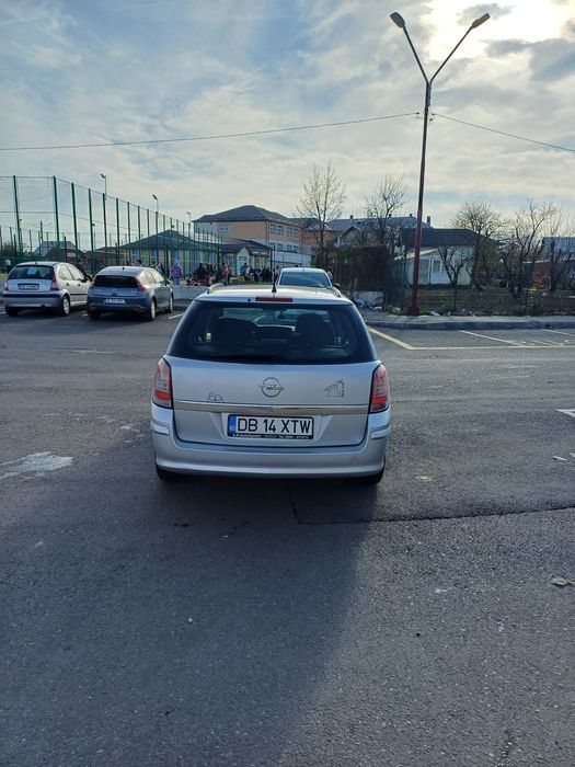 Vând sau schimb opel astra h 1.7 an 2009