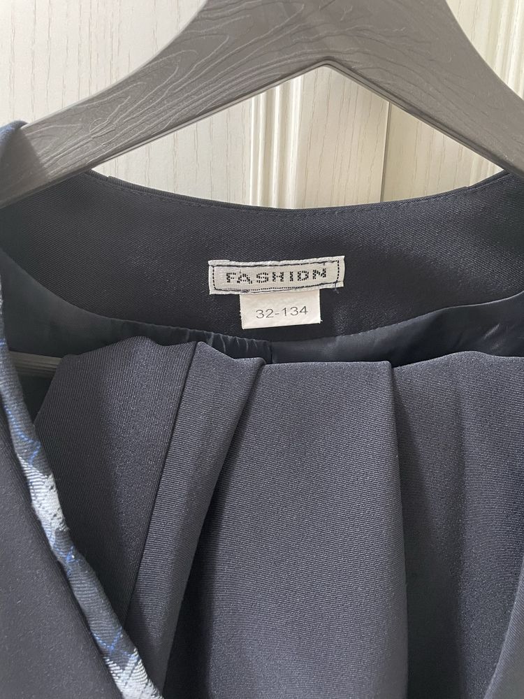 Продам школьную форму