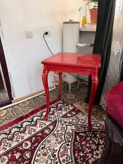 Эксклюзивный столик дерево дуб