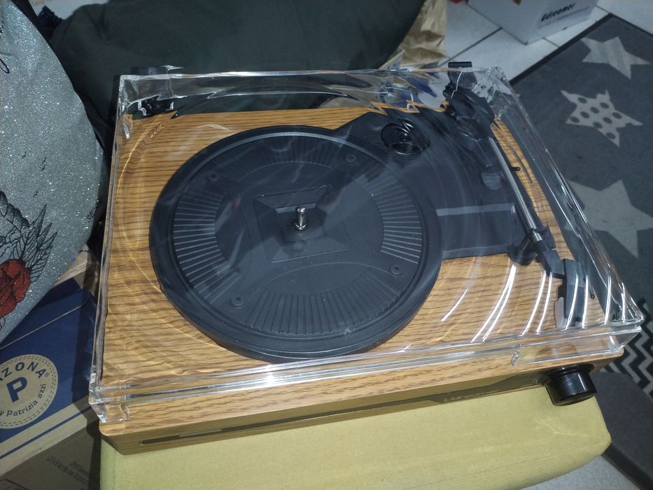 Грамофон Udreamer с 2 двойни стерео високоговорителя