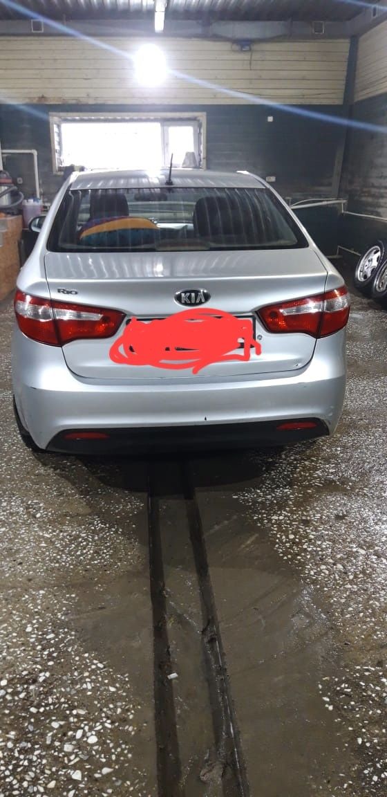 Автомобиль kia rio