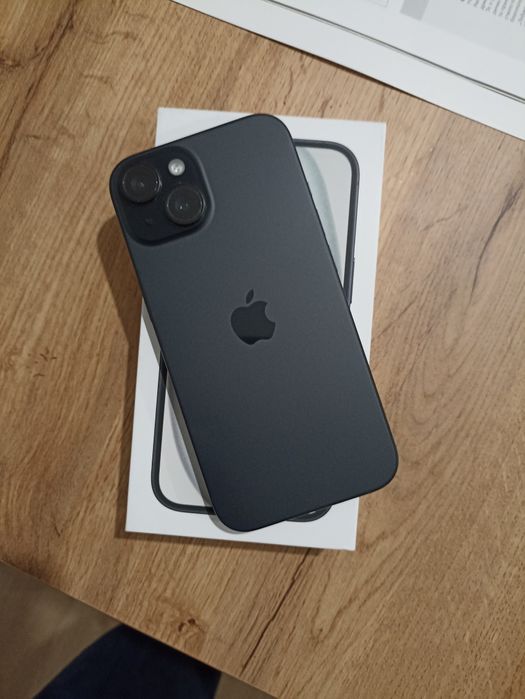 Продавам iPhone 15 като нов