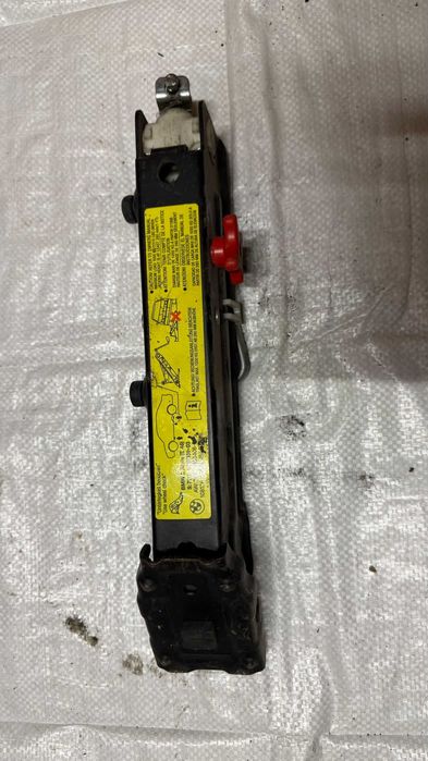 Cric si Triunghi Reflectorizant BMW E46/E90/X1/X3