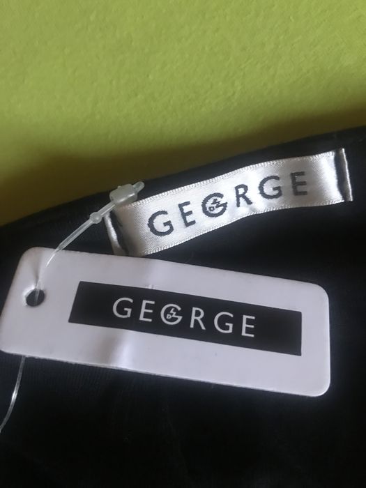 Vand set colanti cu fusta