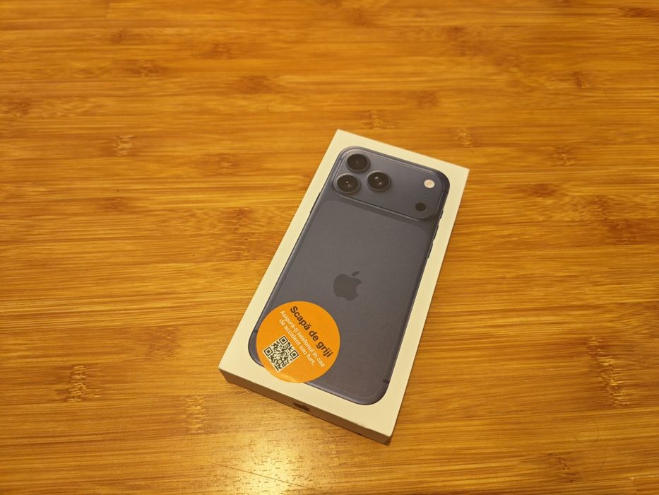 iPhone 17 Pro Max 256GB Deep Blue, garantie 2 ani