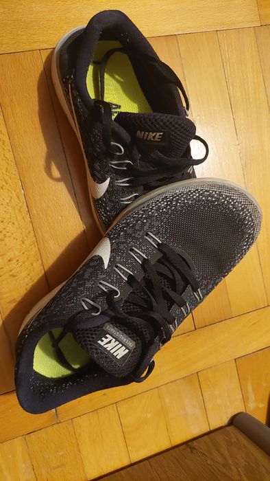 Adidasi/ pantofi sport Nike copiii mar 36.5