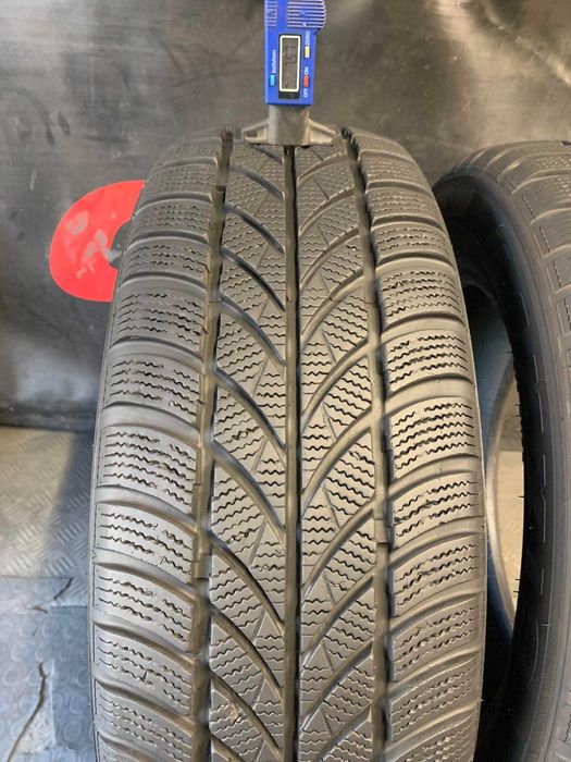 205 60 16, Зимни гуми, Maxxis ArcticTrekker, 2 броя