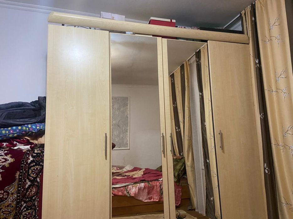 Продам большой, спальный шкаф