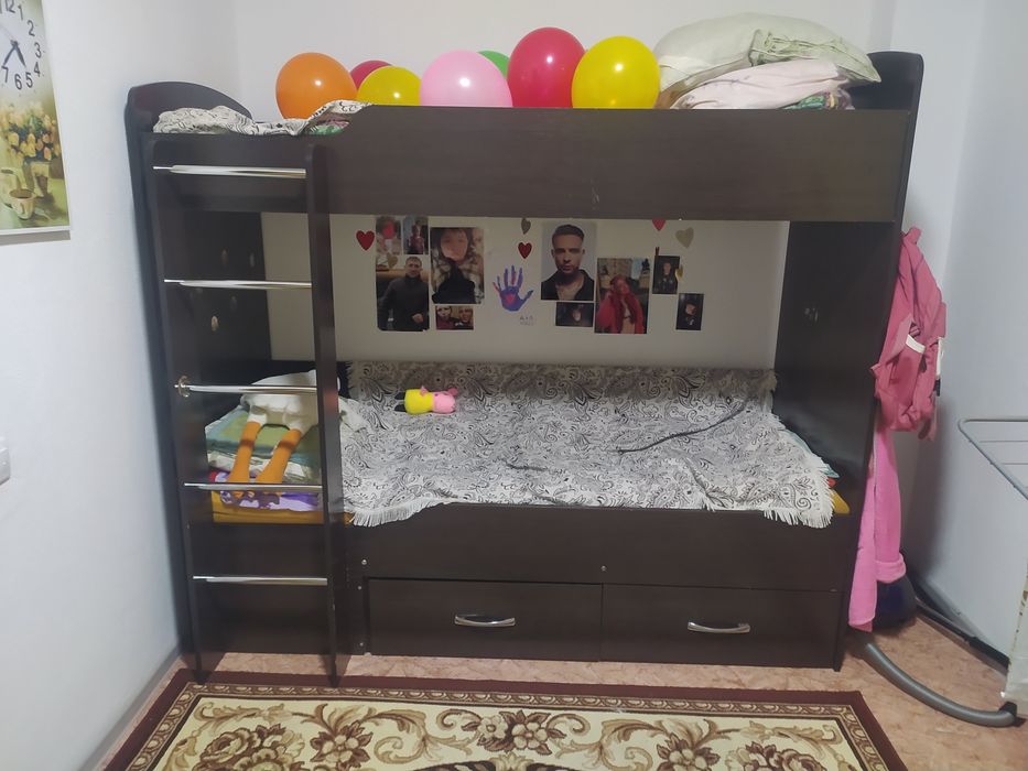 Двухъярусная кровать
