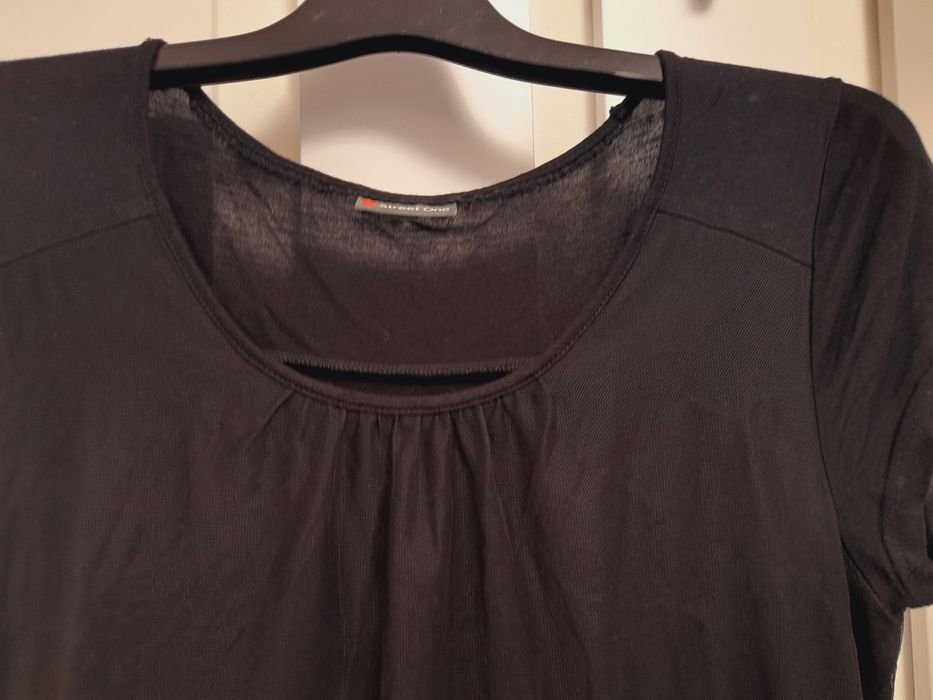 Bluza elegantă din dantelă