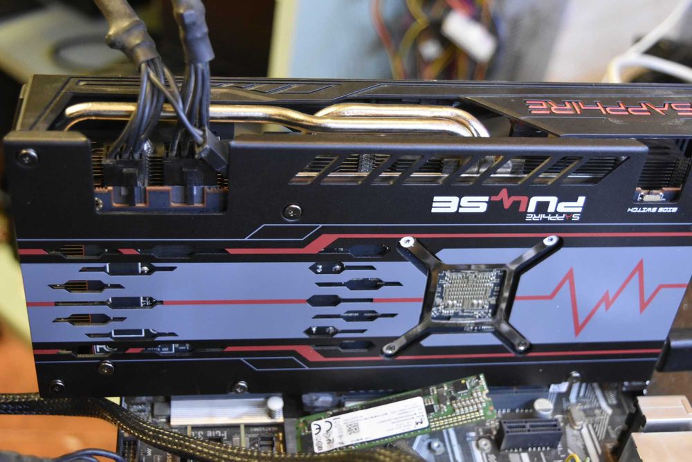 Sapphire Pulse Radeon RX 5700 XT 8 GB GDDR6 - Видео карта за игри