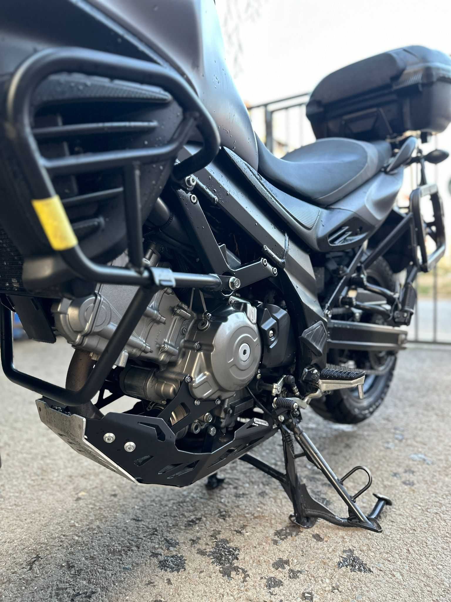 Suzuki V-Strom DL650XA 26000 km