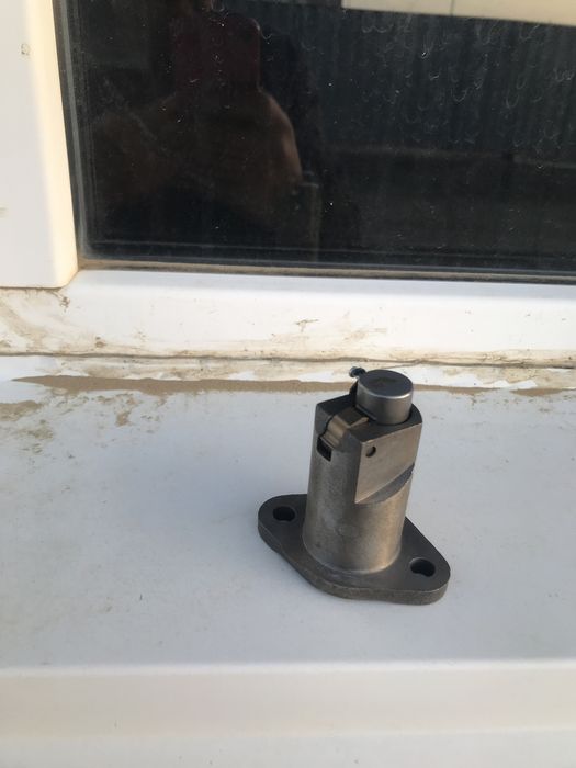 Натяжитель цепи на Камри 40