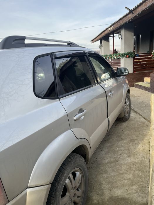 Vand Hyundai tucson 2008 volan dreapta