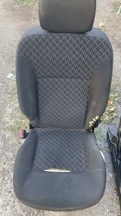 Продавам седалки за Renault Kangoo ll