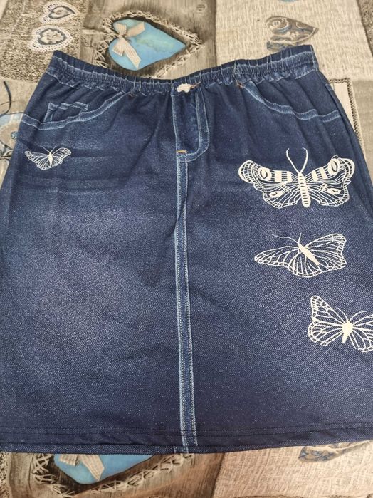 Fusta creion imitatie denim cu fluturi