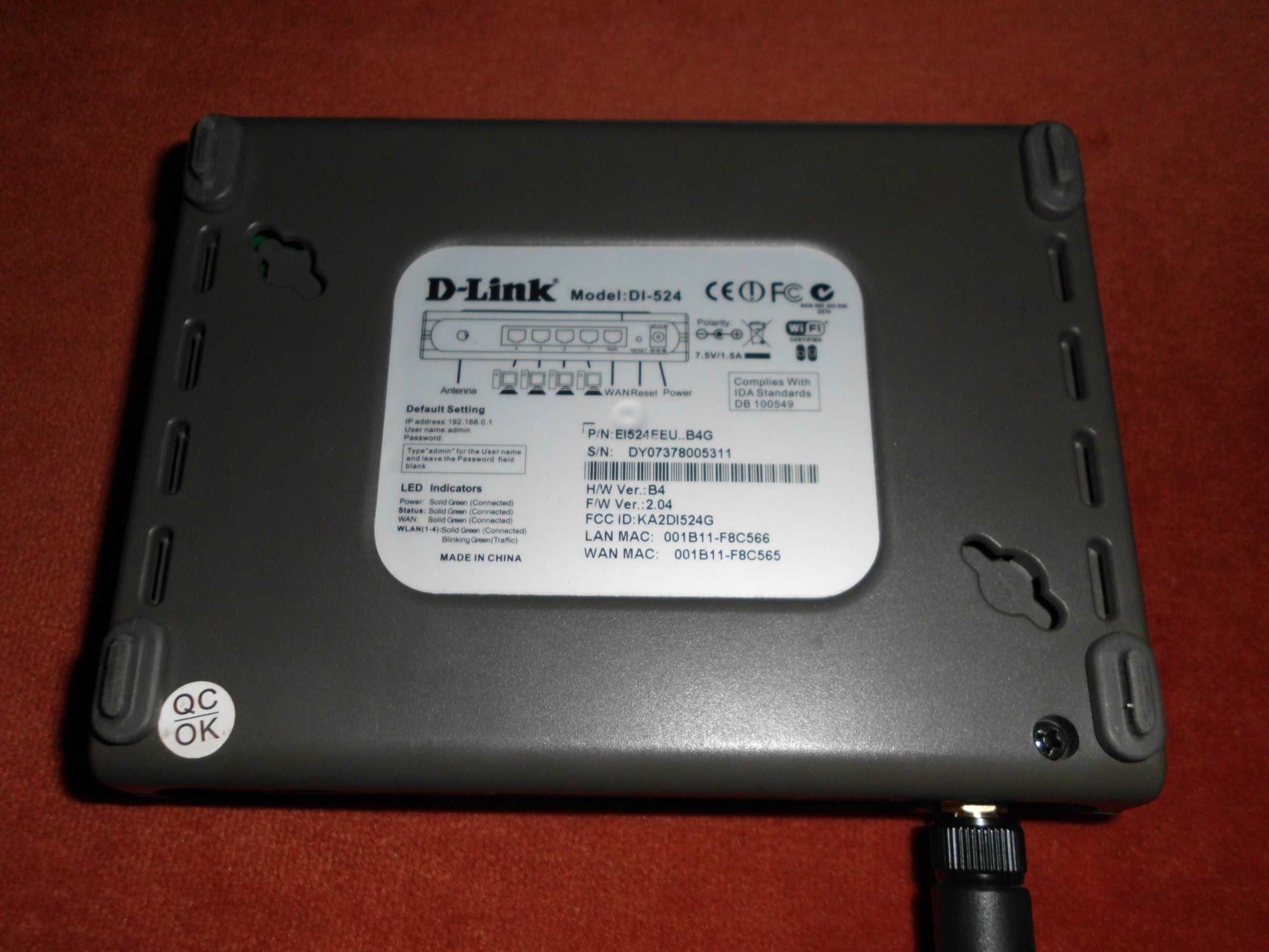 Router wireless D-Link DI-524, Switch 4-porturi, antena detsabila 5 Db