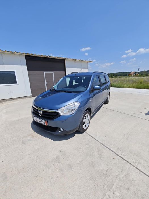 Dacia lodgy albastra