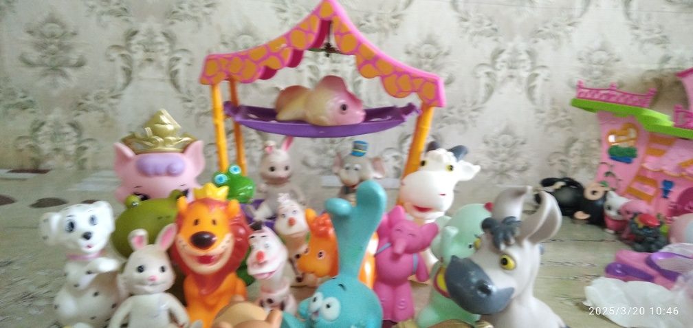 Набор детских резиновых игрушек
