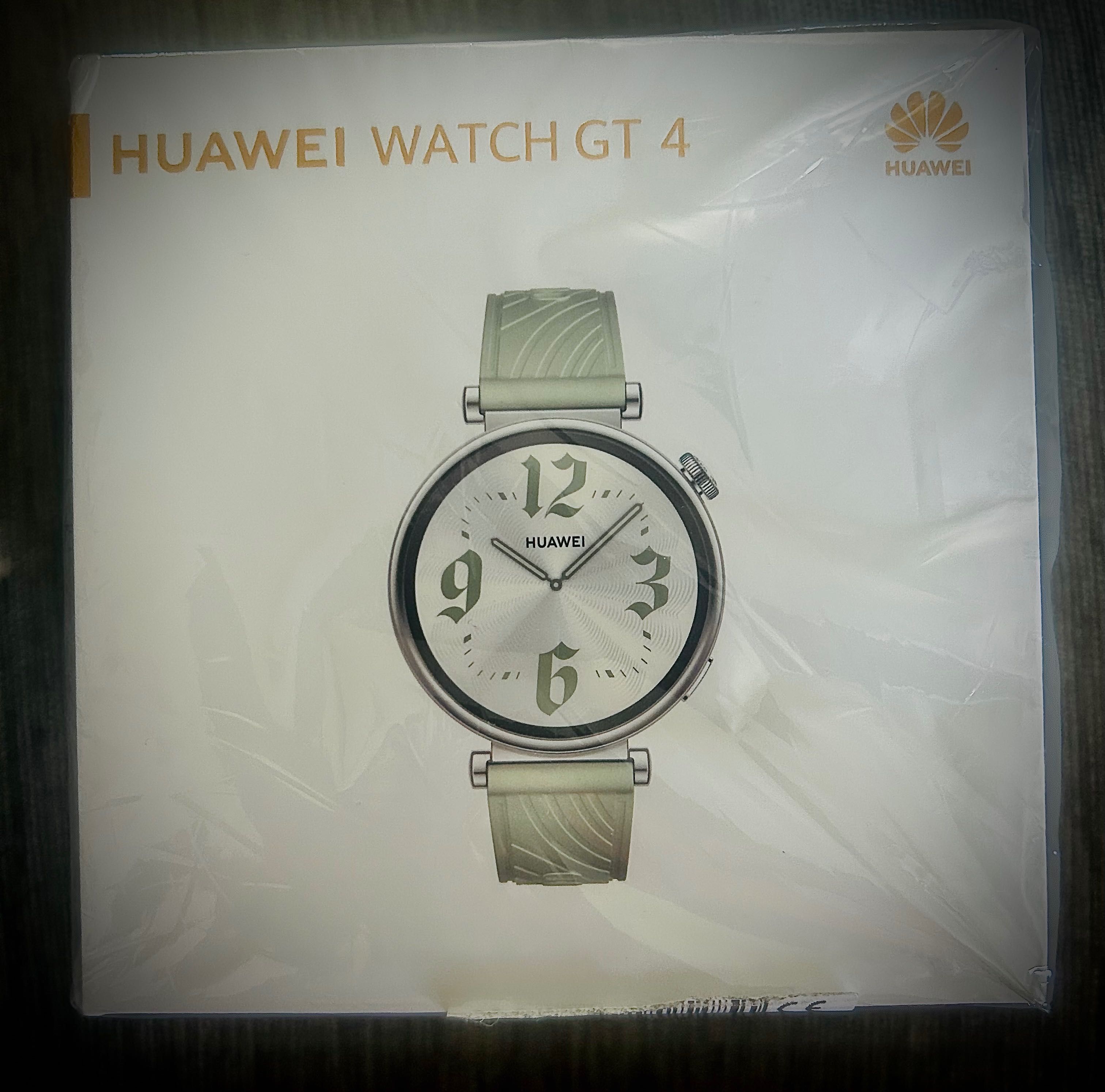 Смарт часовник HUAWEI WATCH GT4 41 MM GREEN , гаранция 24 месеца