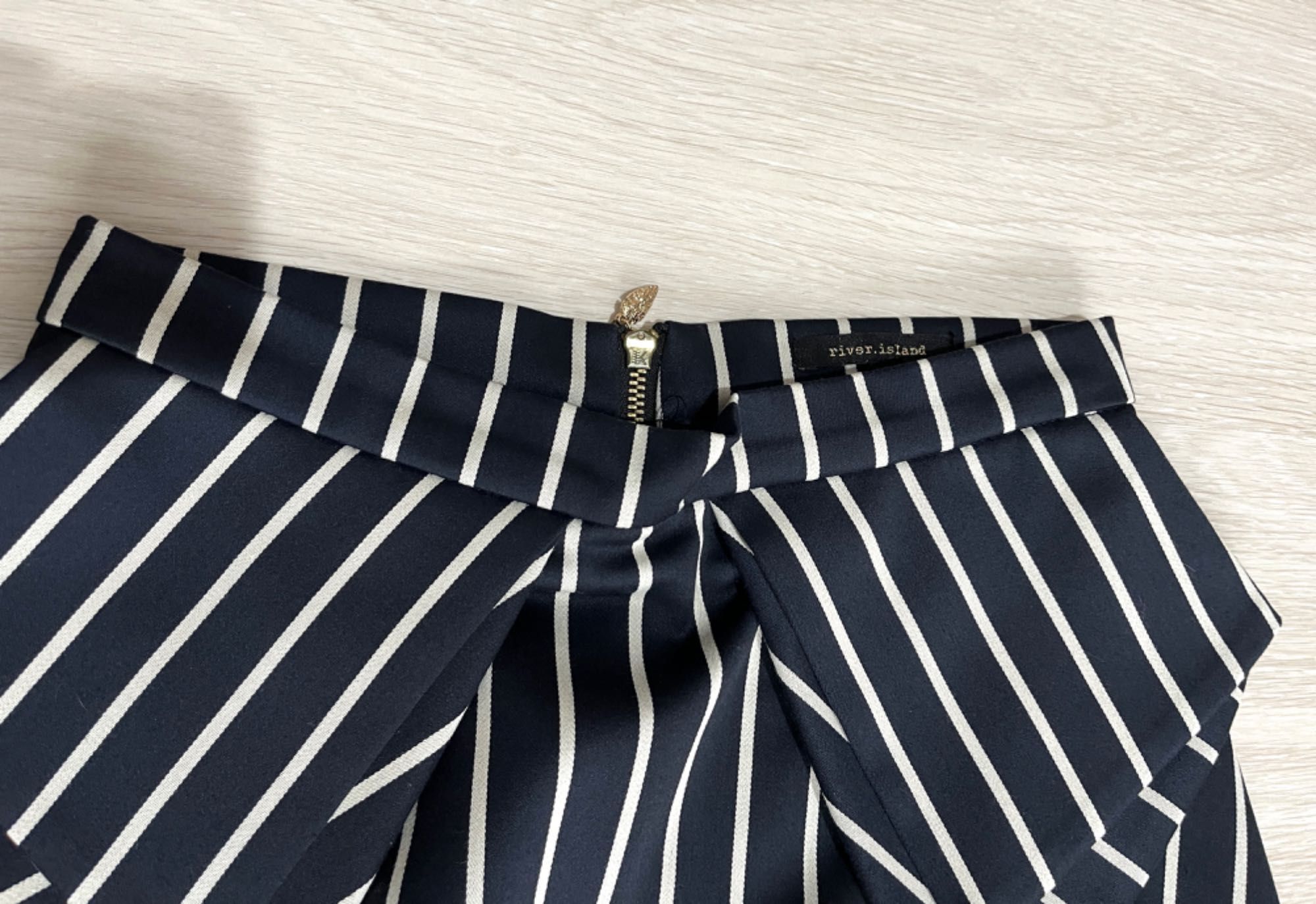Fusta cu peplum River Island eleganta
