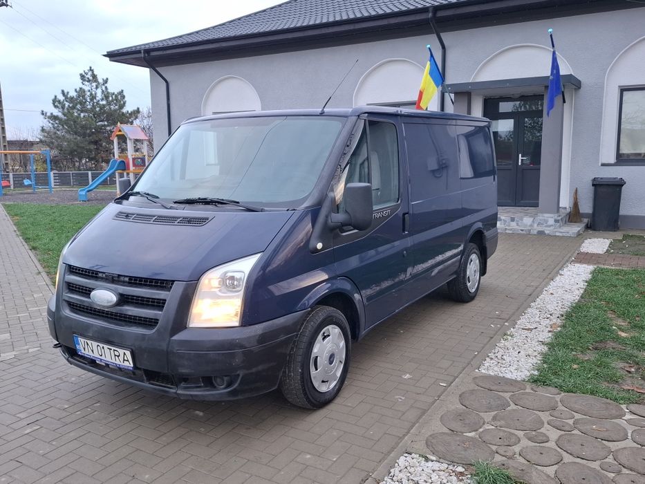 Ford  transit 2009, 2.2 tdci 86 cp,3 locuri și spațiu marfă