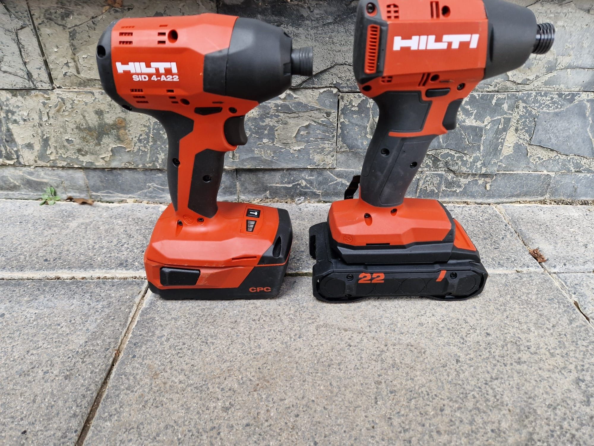 Hilti autofiletanta  cu impact pe acumulatori cu biti