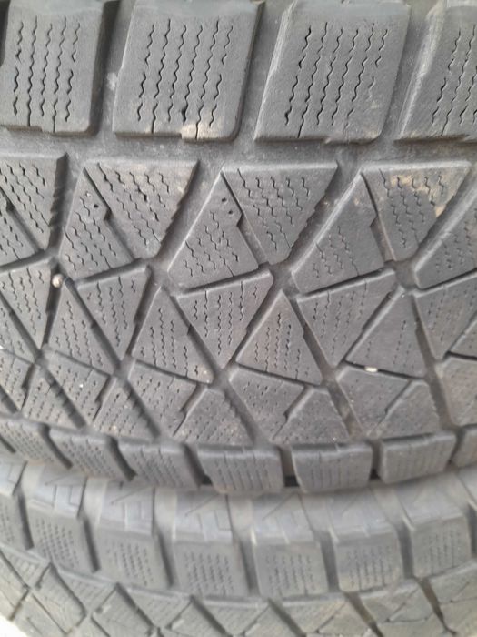 Продава четири гуми 245 70 16 цола,за джип,Bridgestone,ДОТ2019 г.