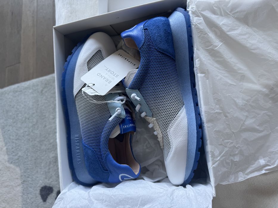 Чисто нови спортни дамски обувки Hispanitas