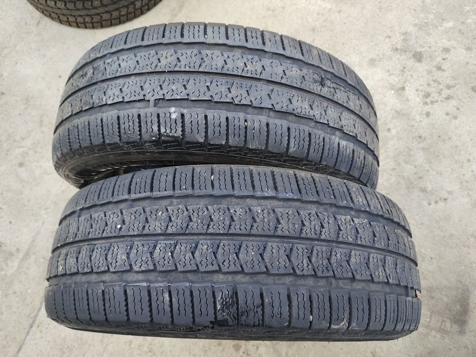 Продается шины зимние 235/65*R 16 c