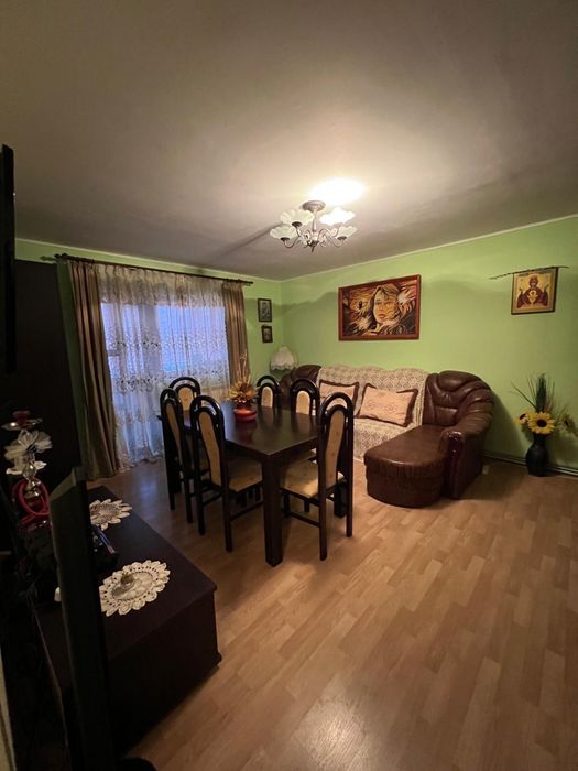 Vand apartament 4 camere