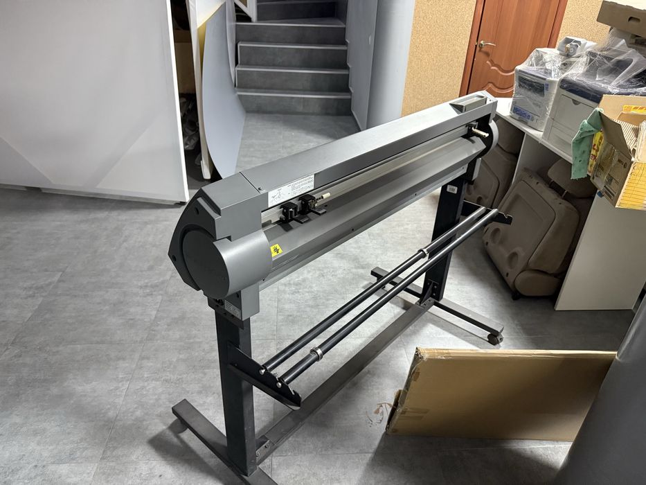 Режущий плоттер Roland