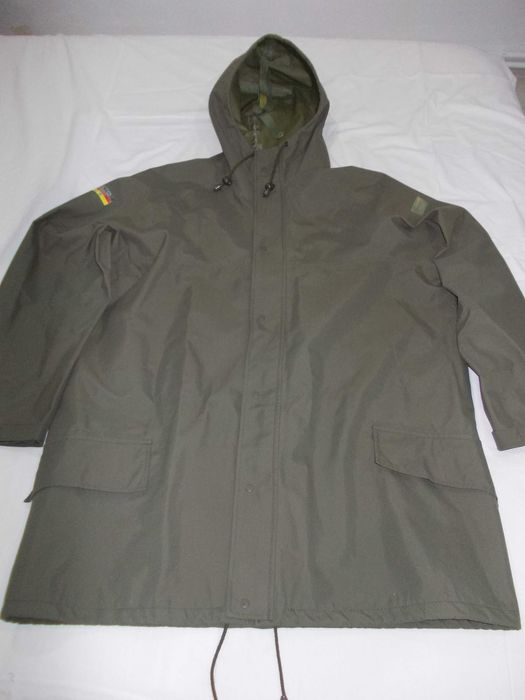 Ţinută militară combat, Pelerină Gore-Tex, Costum termic / intemperii