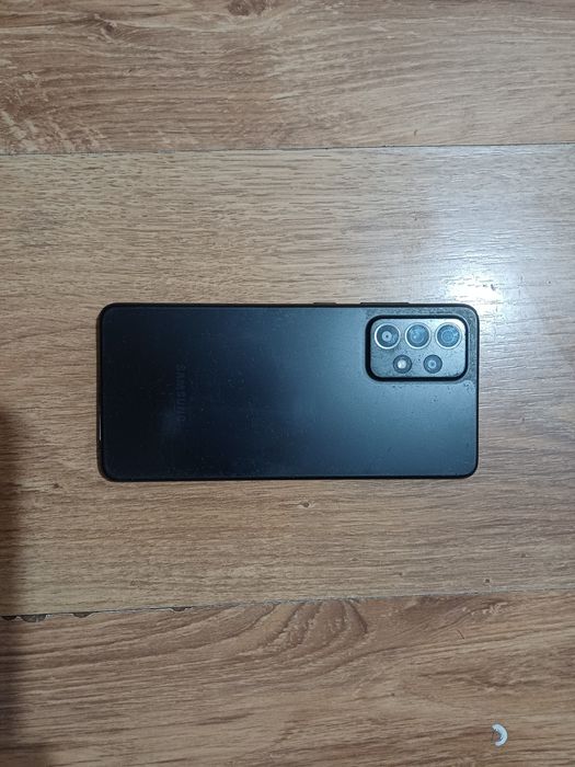 Samsung Galaxy A52 4G SM-A525F cu displayul spart
Vibreaza, dar nu se