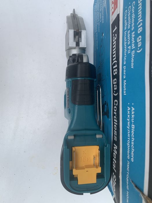 Makita DJS130 /акумулаторна ножица/