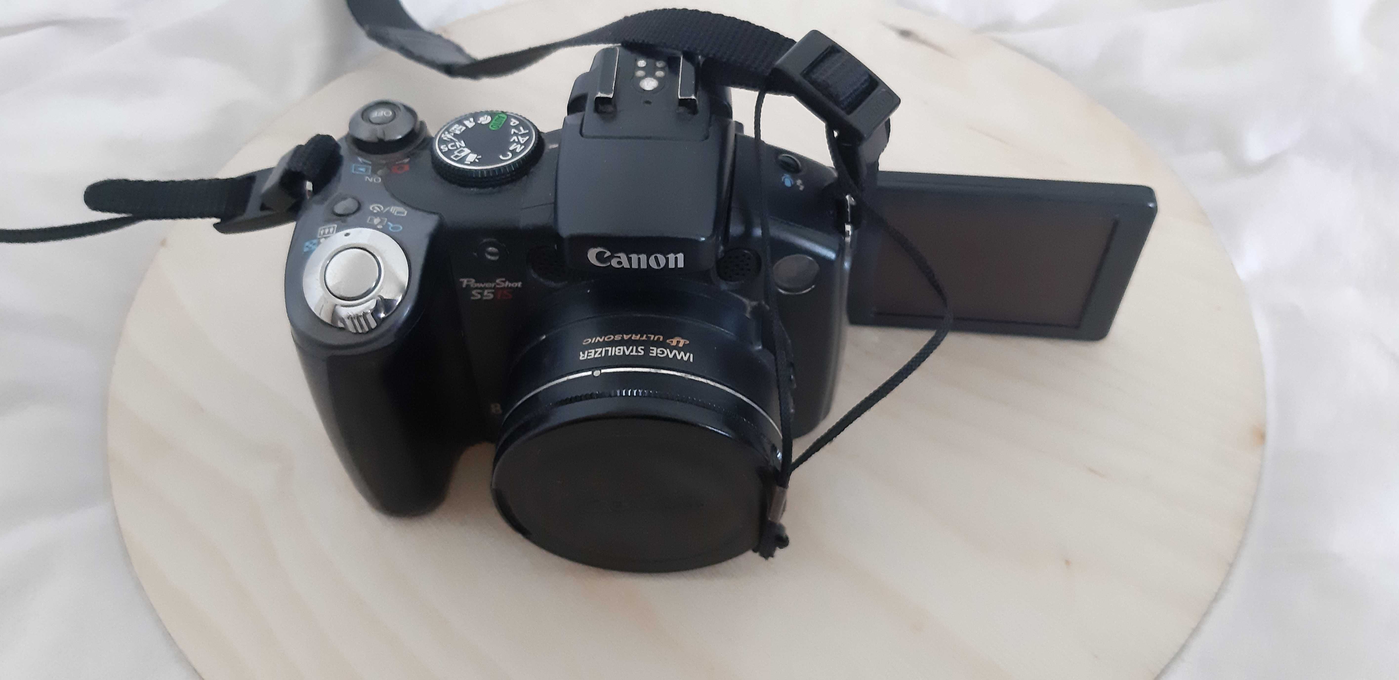 Продам Canon PowerShot S5 IS