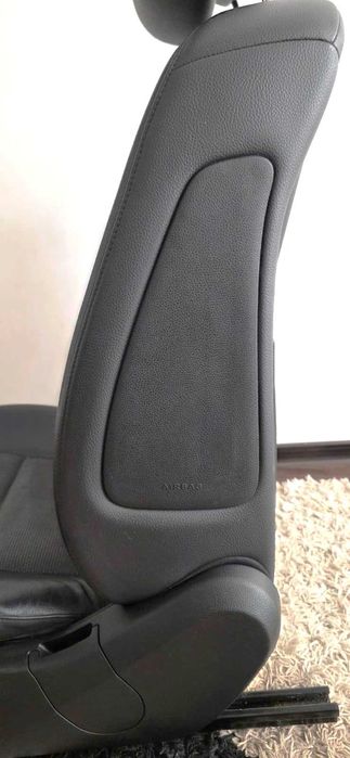 Scaun sofer C Class W204 cu incalzire, interior AMG semi piele/textile