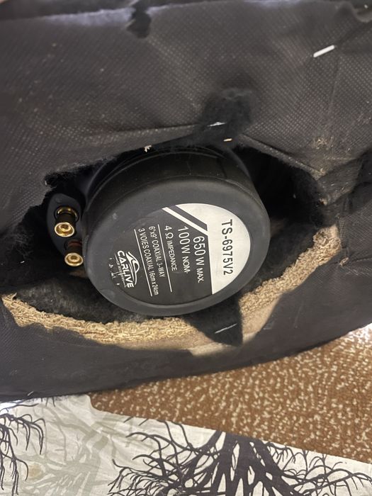 Kalonka sotiladi 600 watt piooner chempioon bilan birga bir