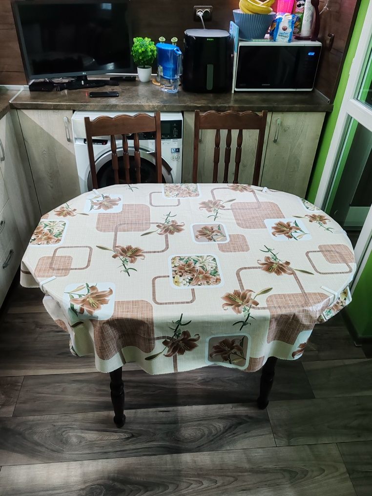 Трапезна маса + два стола
