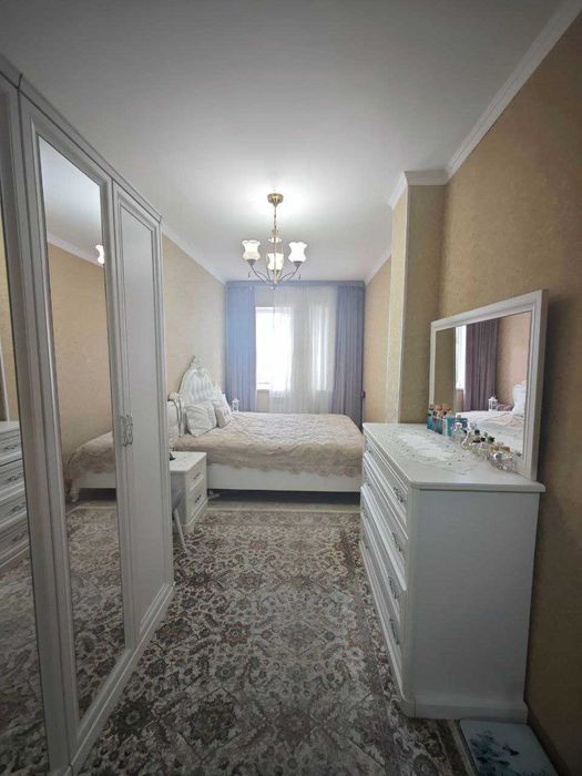 Продаётся Новостройка ул Сайрам 3/2/5 С ремонтом 82м2 Ор-р: Буз базар