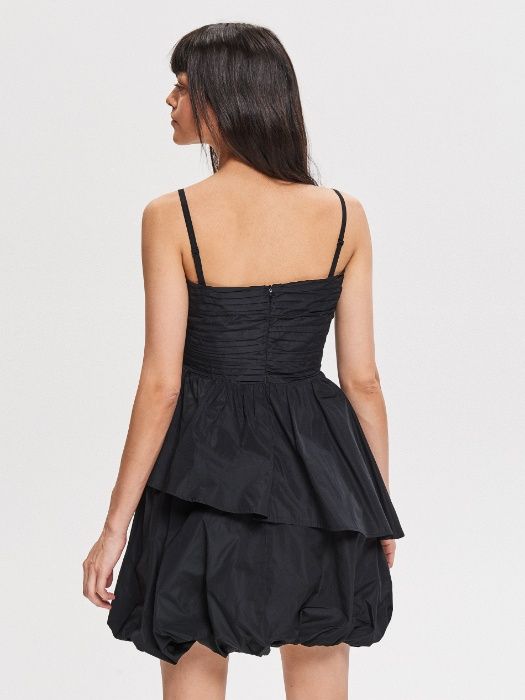 Rochie stil GOTIC superba tema "Trandafirul Negru",corset,volan petale