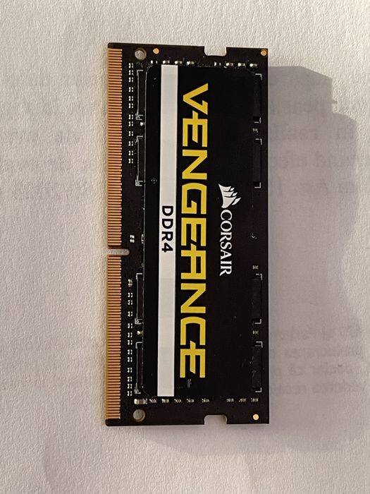 Vand memorie Laptop DDR 4  16GB Corsair