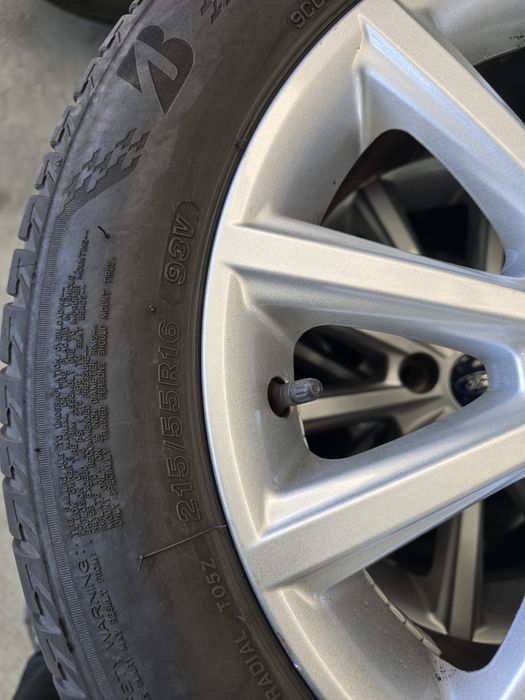 2 Броя 215/55/16 Bridgestone 7,2mm 23dot