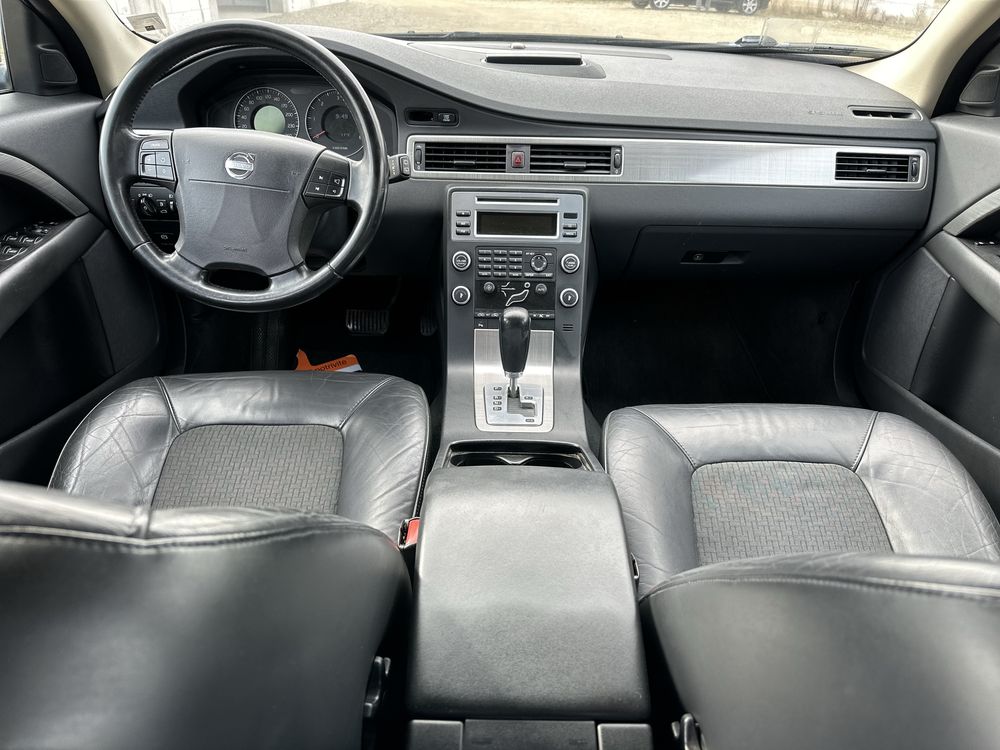 VOLVO 2009 2.4 163 CP Automat ( Se poate achiziționa și în RATE )