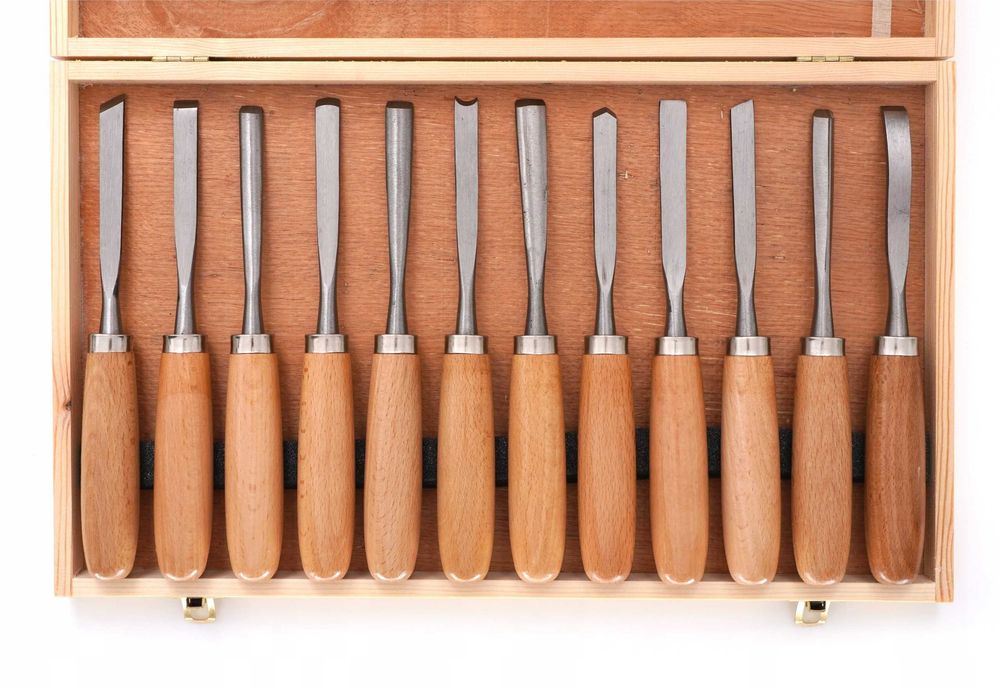 Set 12 dalti cu maner lemn (KD11775)