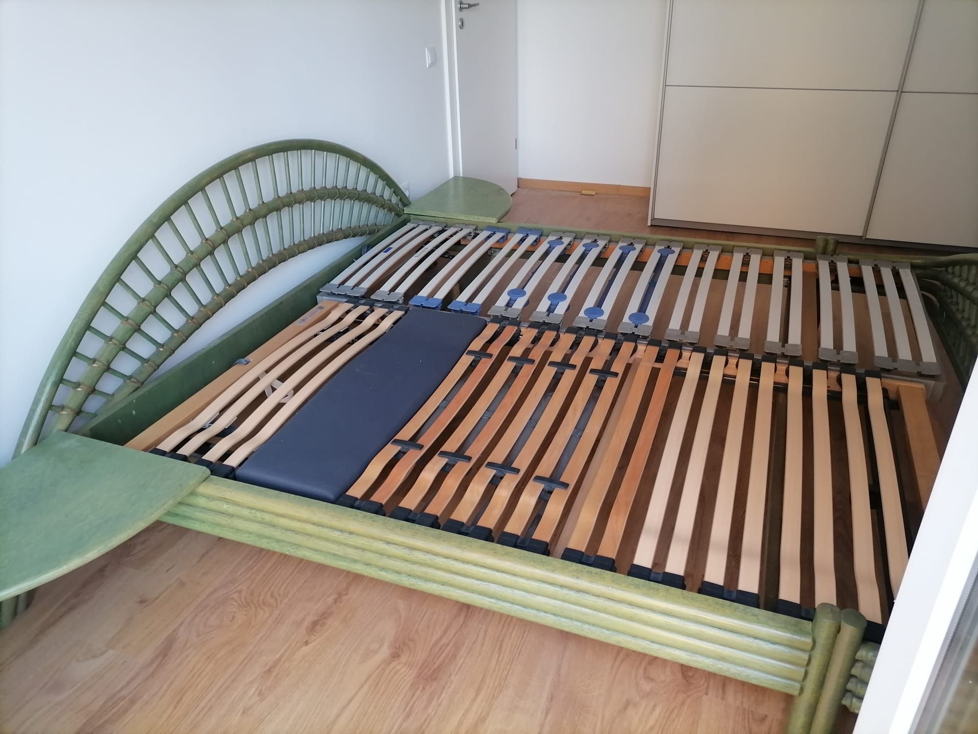 Pat din bambus 180x200, cu somiere reglabile