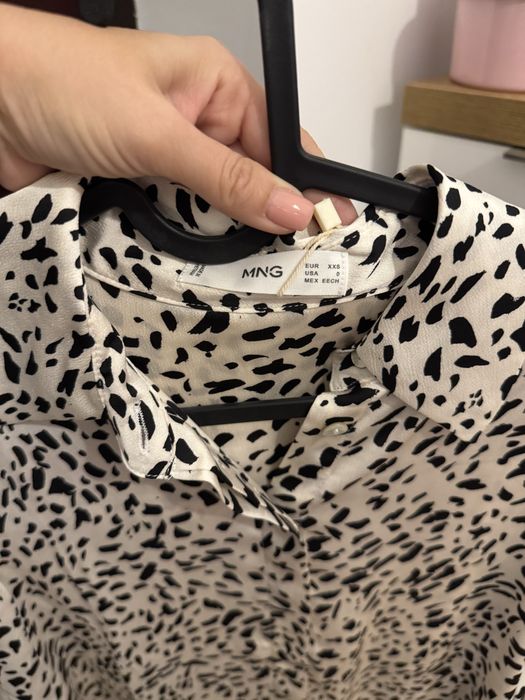 Vand camasa Mango noua cu eticheta XXS